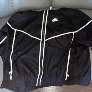Nike wind breaker